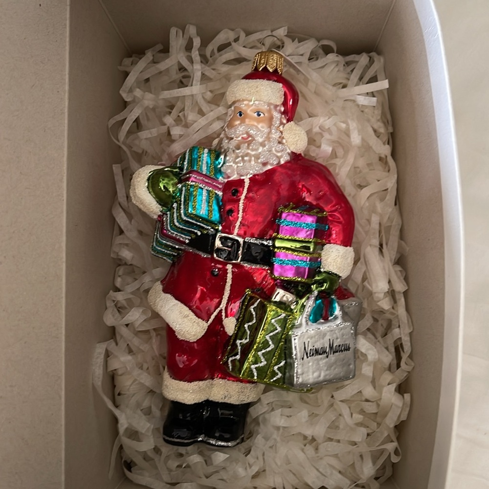 Neiman Marcus Santa Claus with presents 2017 Ornament - Red, Green and Cream - Picture 6 of 8